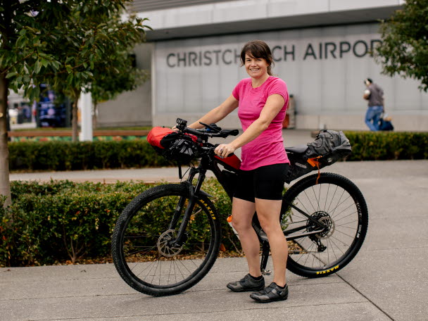 People of the airport - Felicity Blackmore